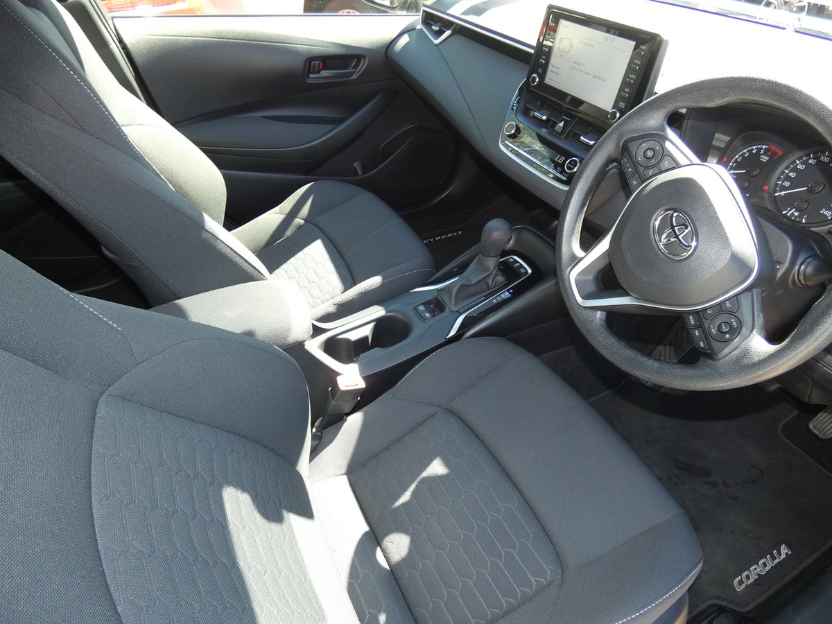 2018 Toyota COROLLA Ascent Sport image 12