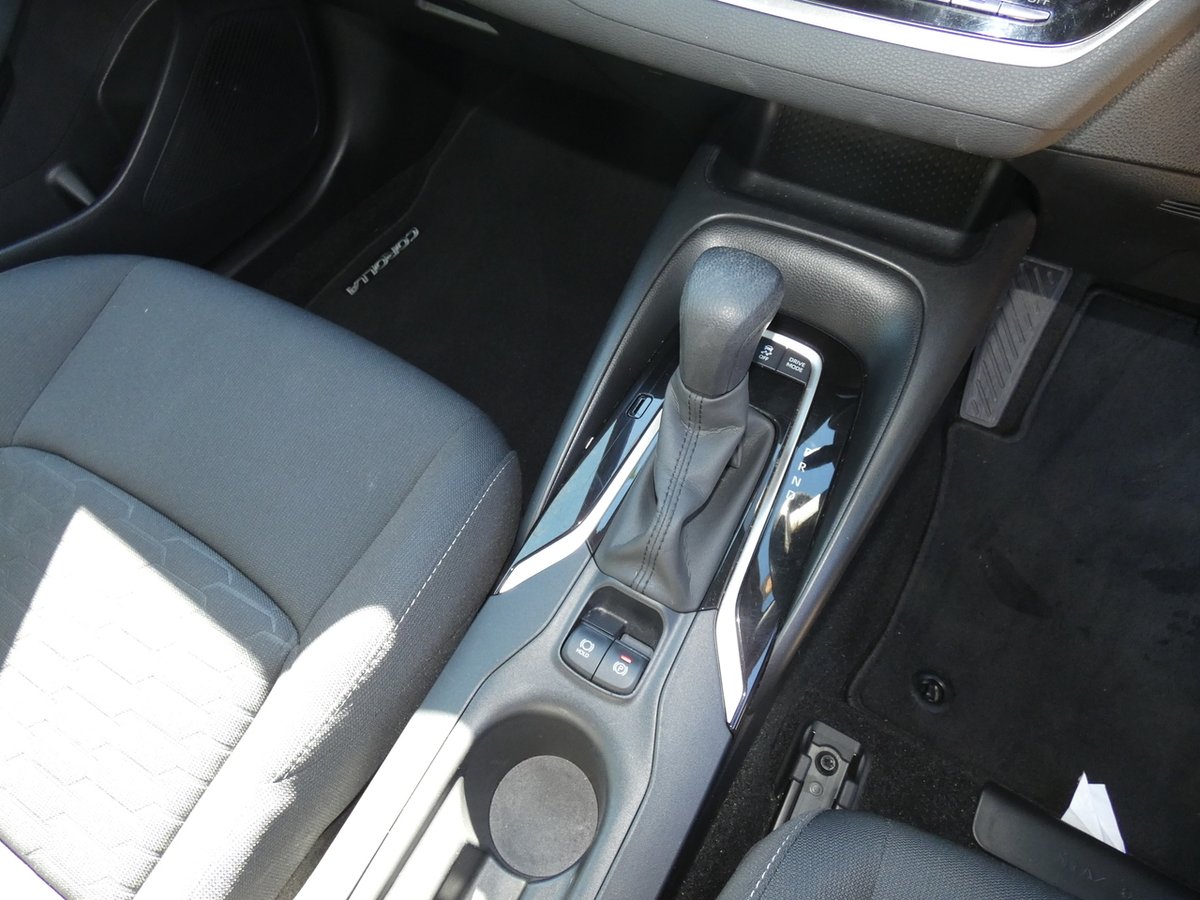 2018 Toyota COROLLA Ascent Sport image 21