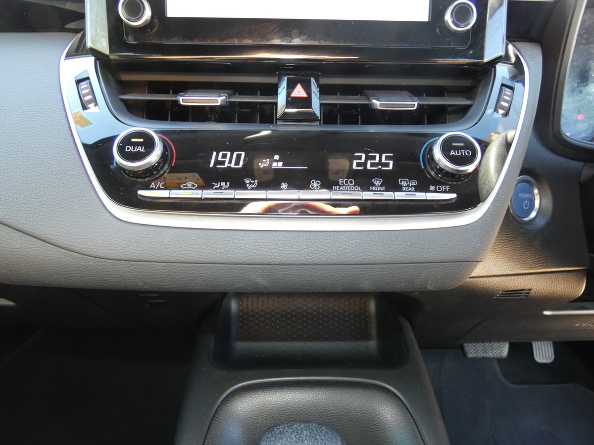 2018 Toyota COROLLA Ascent Sport image 26