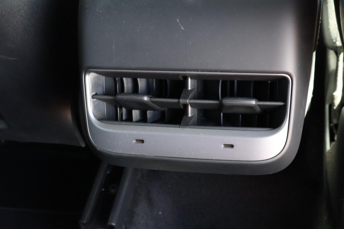 2023 Tesla Model Y Rear-Wheel Drive image 24
