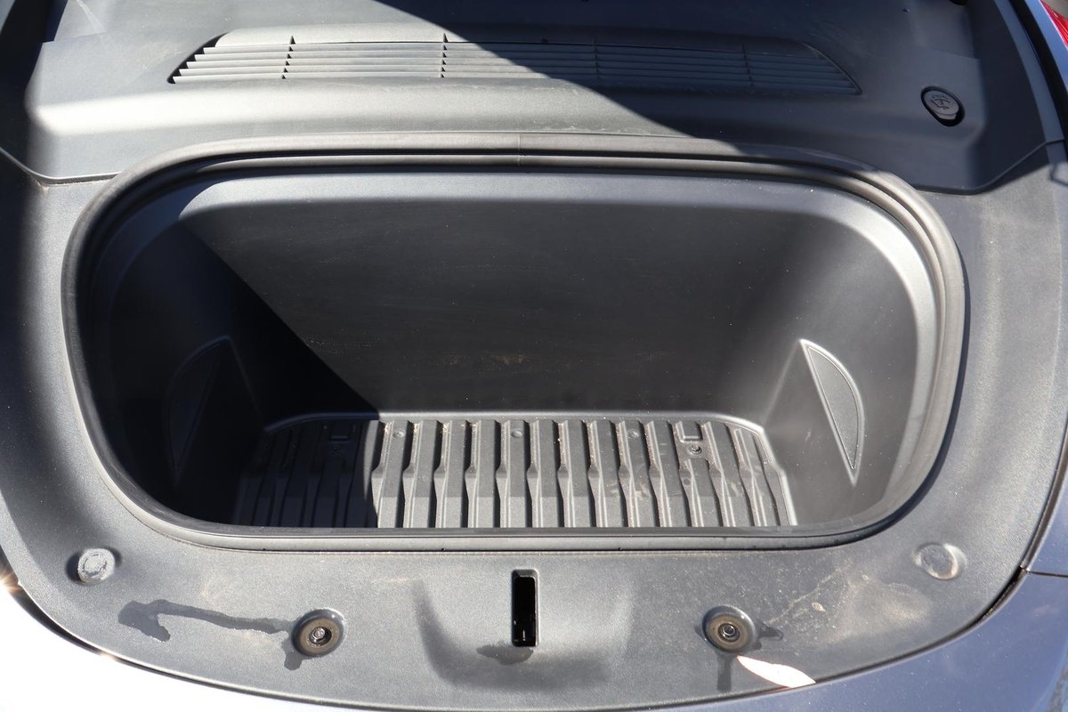2023 Tesla Model Y Rear-Wheel Drive image 13