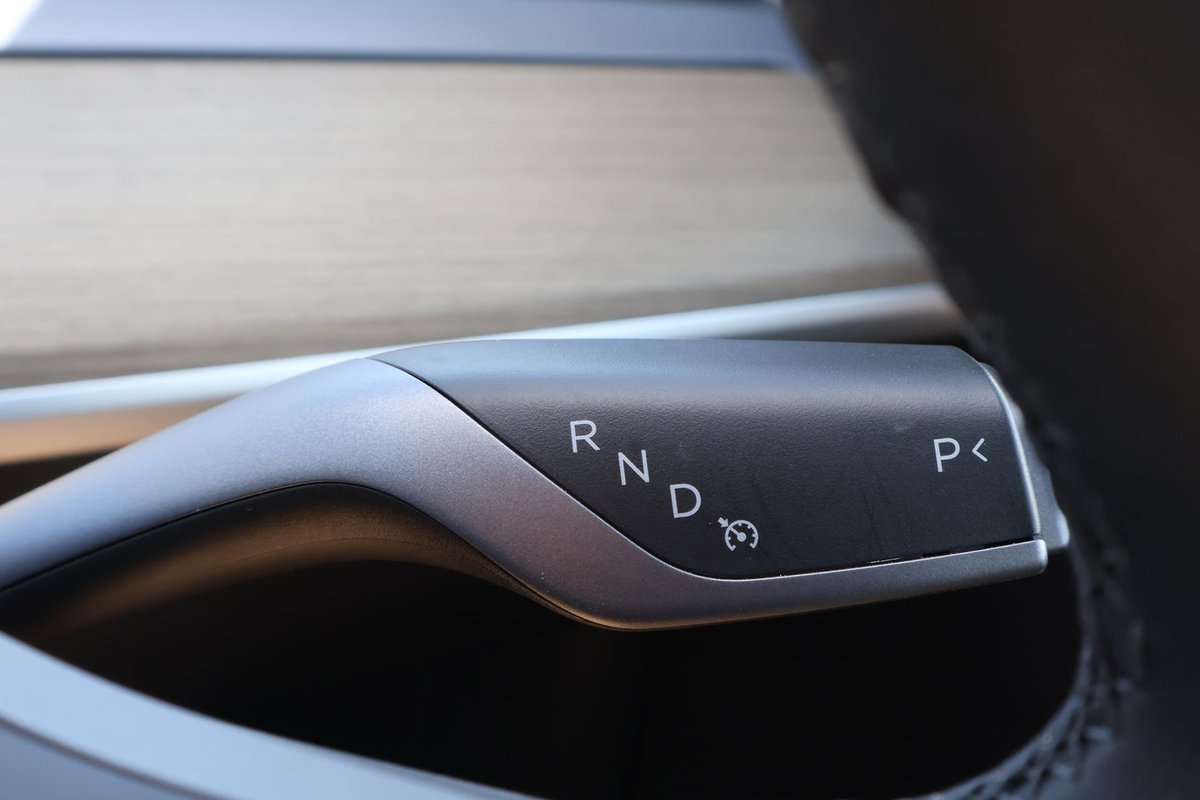 2023 Tesla Model Y Rear-Wheel Drive image 32