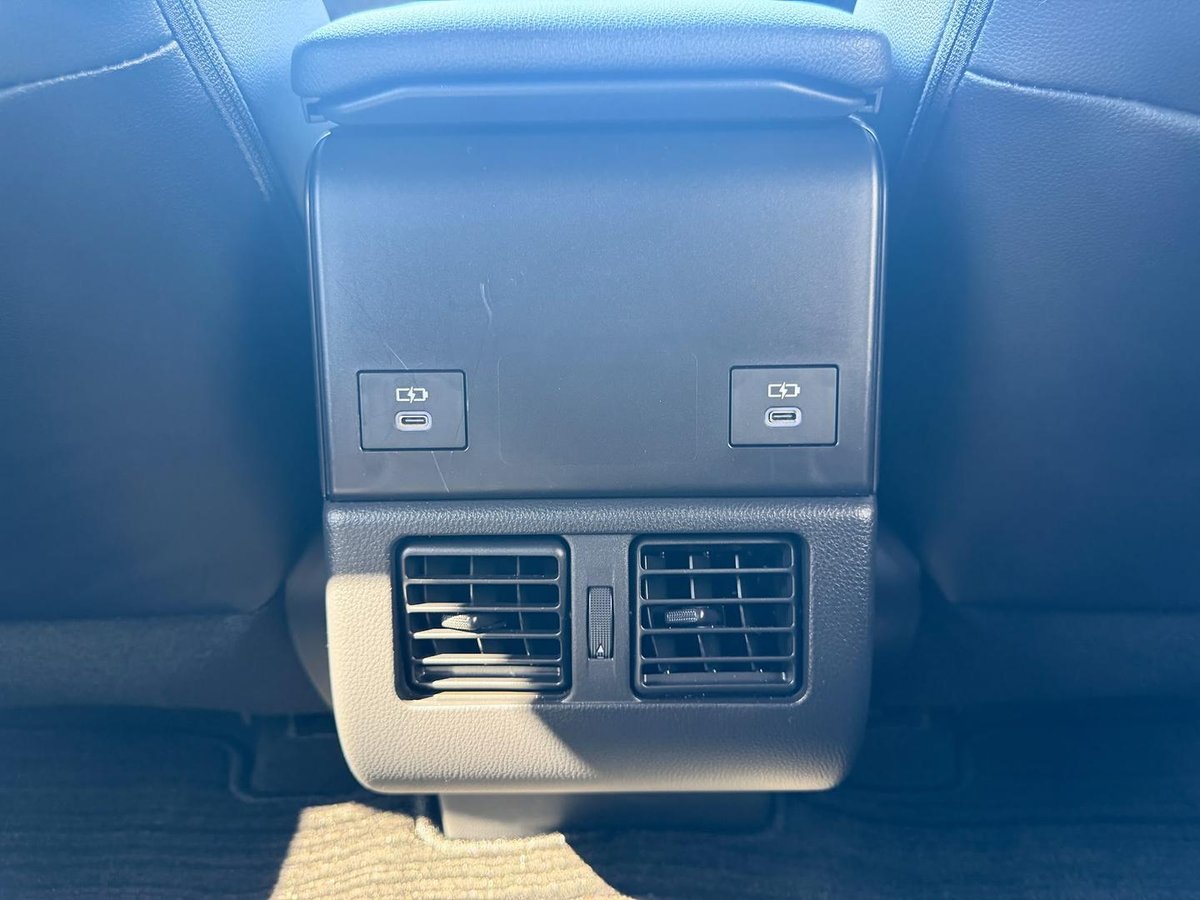 2023 Toyota bZ4X YEAM15R AWD image 34