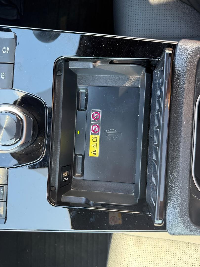 2023 Toyota bZ4X YEAM15R AWD image 28