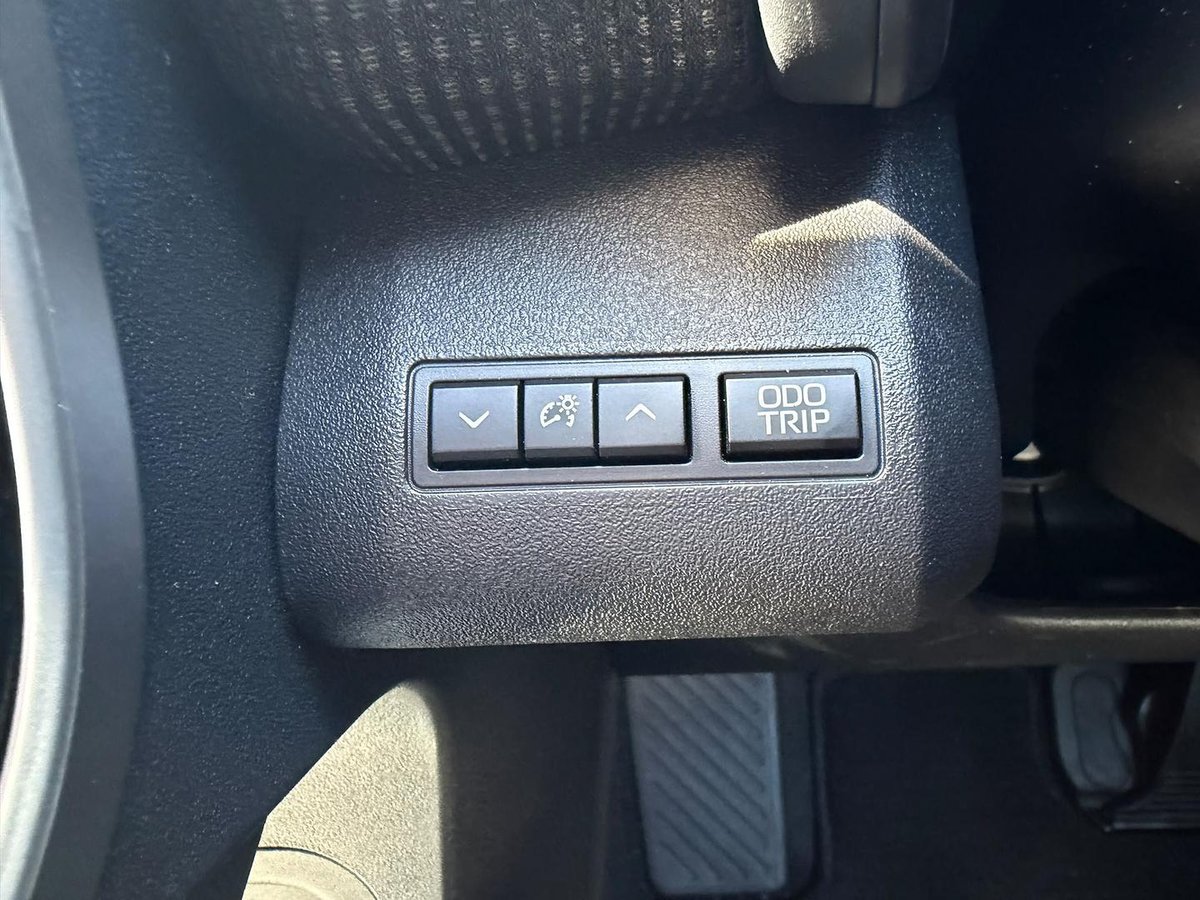 2023 Toyota bZ4X YEAM15R AWD image 39