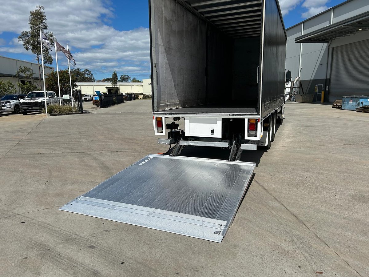 2018 Isuzu F Series FXL240-350 image 23