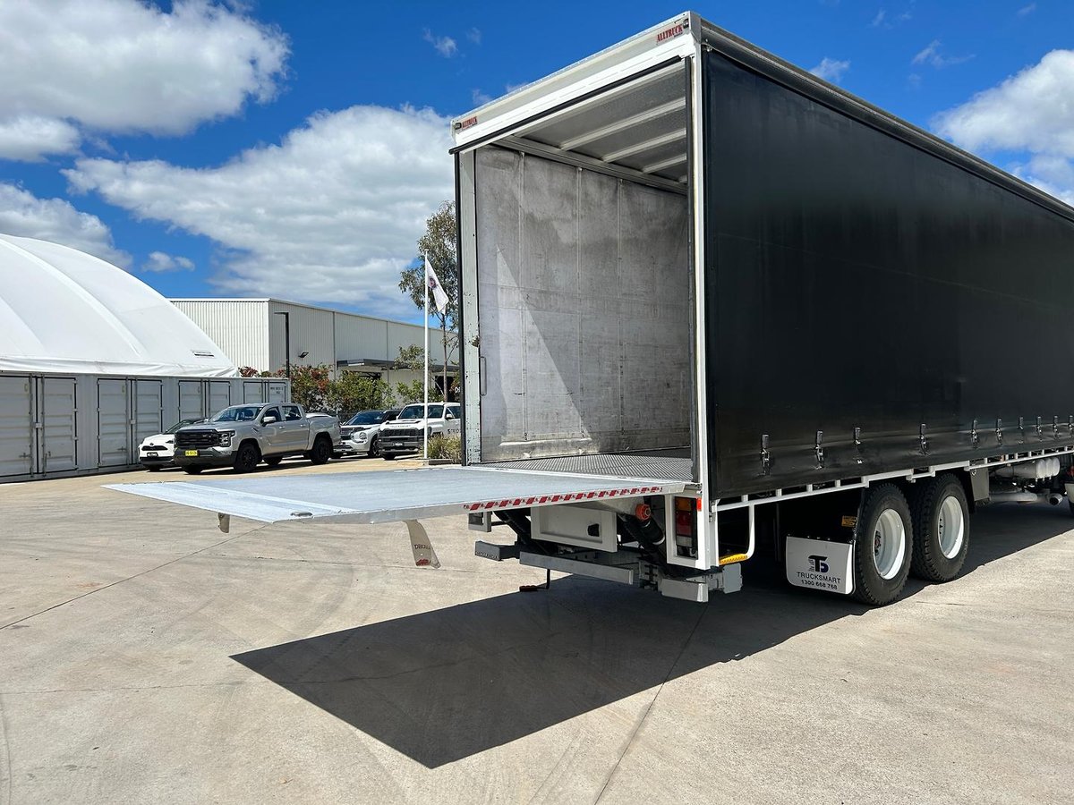 2018 Isuzu F Series FXL240-350 image 22
