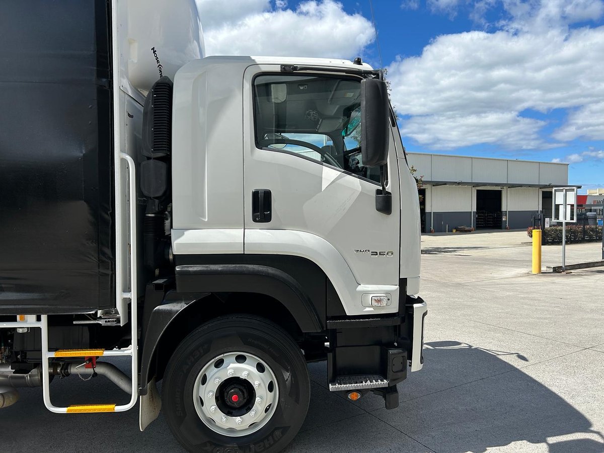 2018 Isuzu F Series FXL240-350 image 12