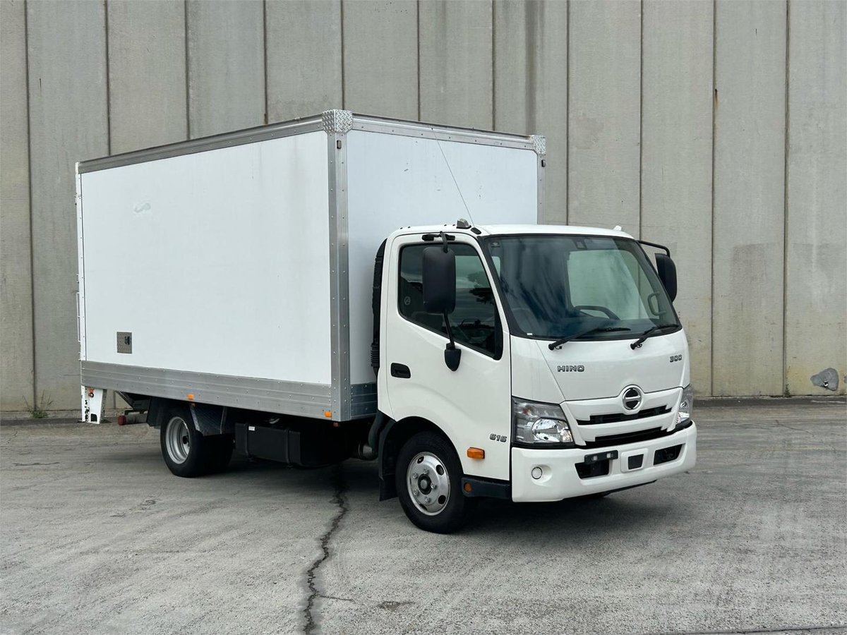 2022 Hino 300 Series 616 image 8