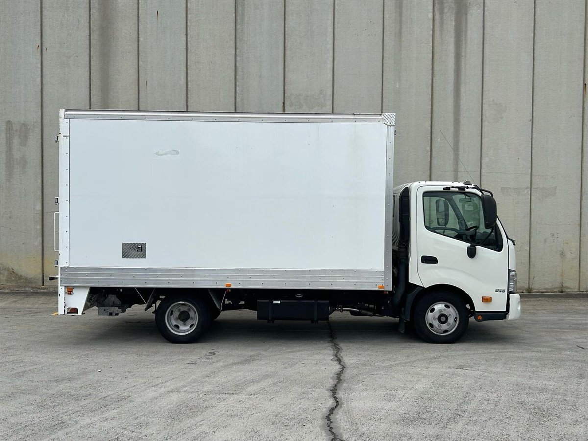 2022 Hino 300 Series 616 image 7