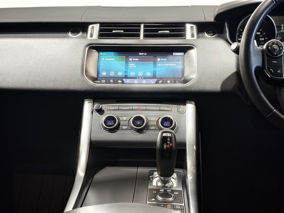 2025 Land Rover Range Rover Sport image 14