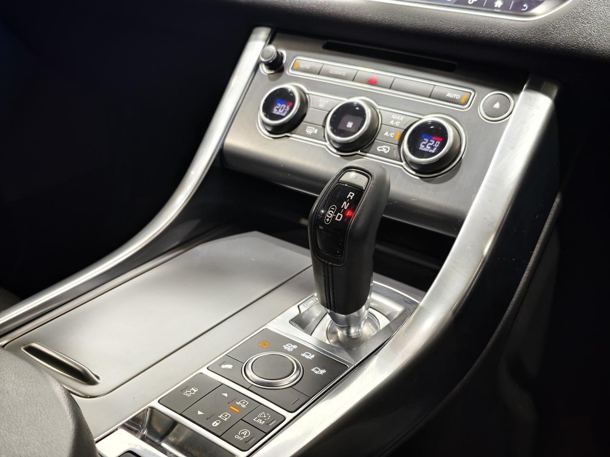 2025 Land Rover Range Rover Sport image 13