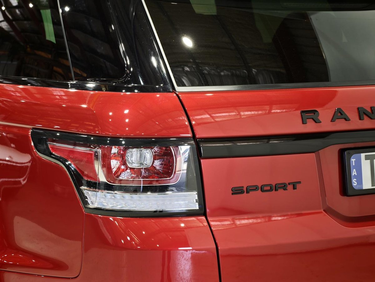 2025 Land Rover Range Rover Sport image 19