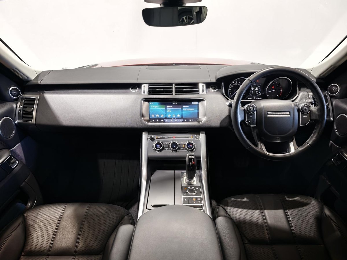 2025 Land Rover Range Rover Sport image 9