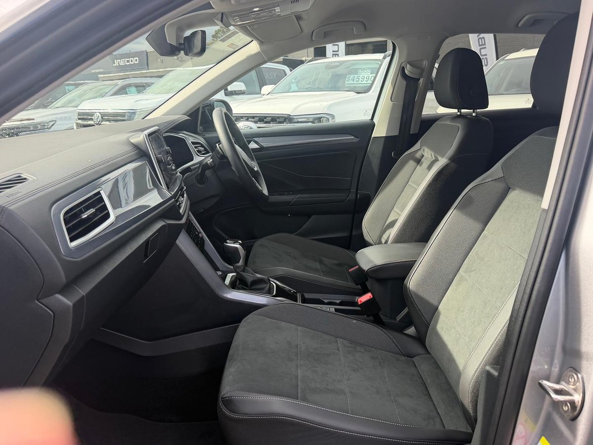 2025 Volkswagen T-Roc 110TSI Style D11 MY25 image 6