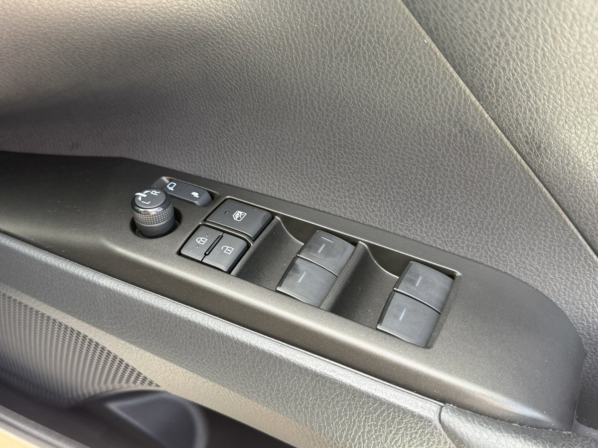 2021 Toyota Camry Ascent Sport AXVH70R image 23