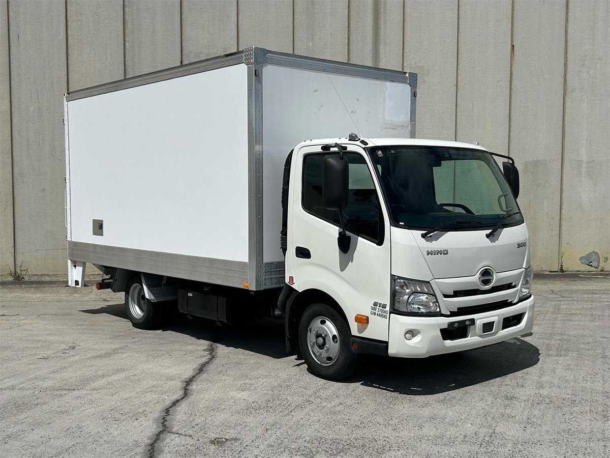 2022 Hino 300 Series 616 image 9