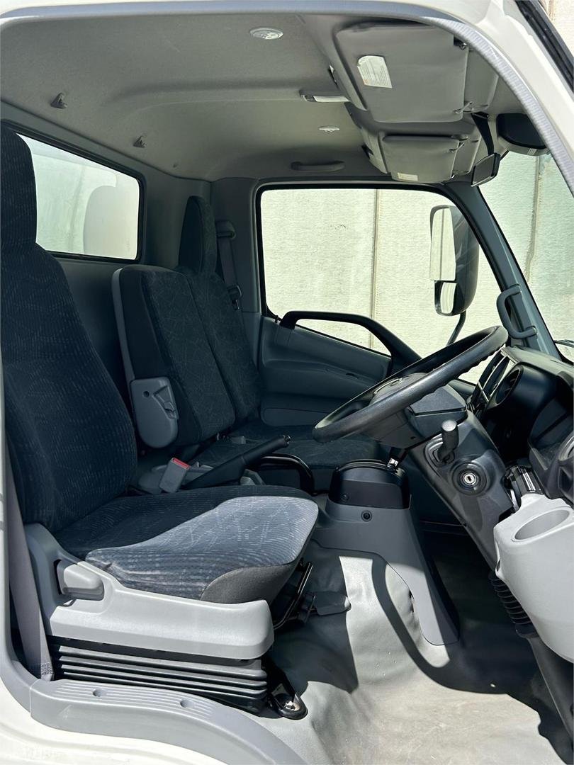 2022 Hino 300 Series 616 image 11