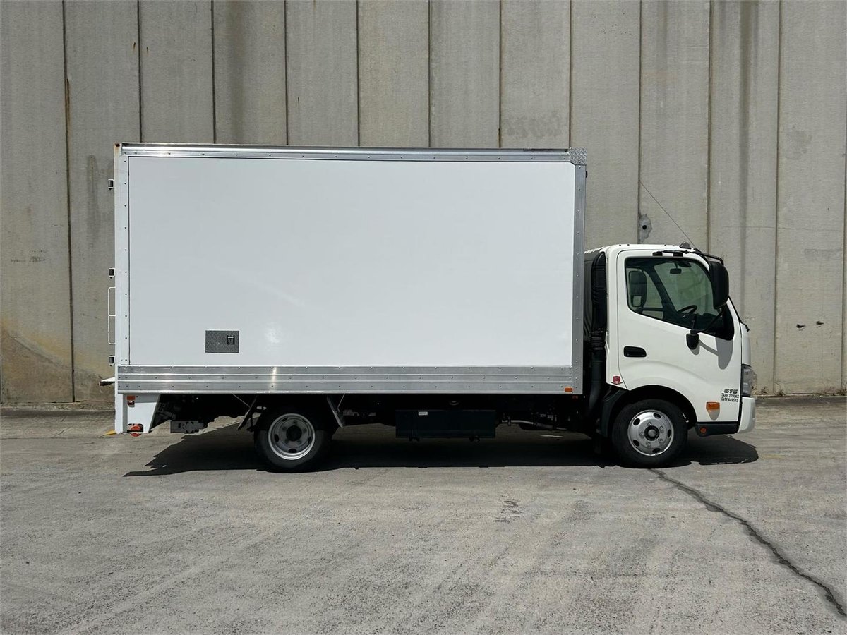 2022 Hino 300 Series 616 image 7