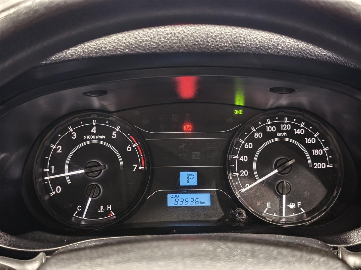 2018 Toyota Hilux Workmate TGN121R 4x2 image 9