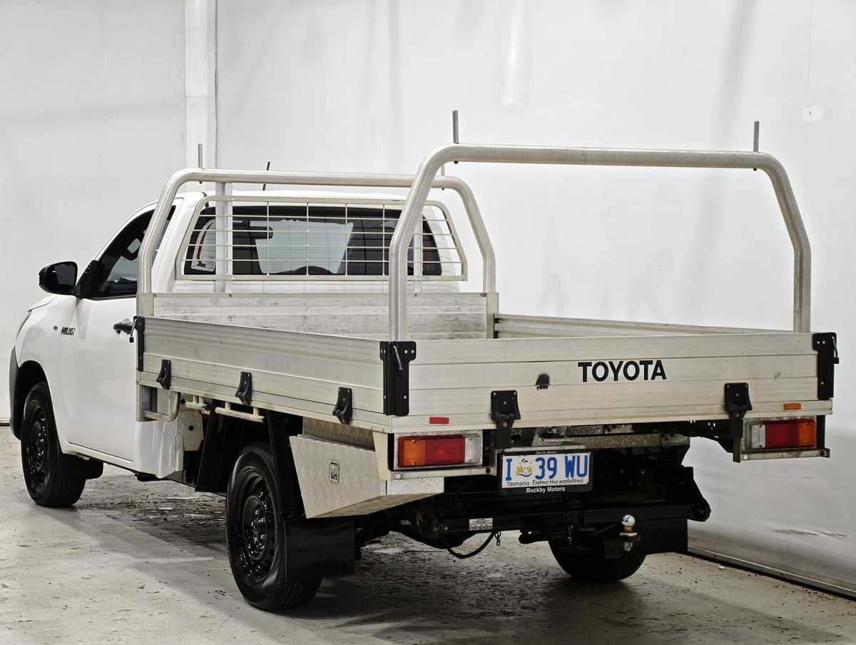 2018 Toyota Hilux Workmate TGN121R 4x2 image 4