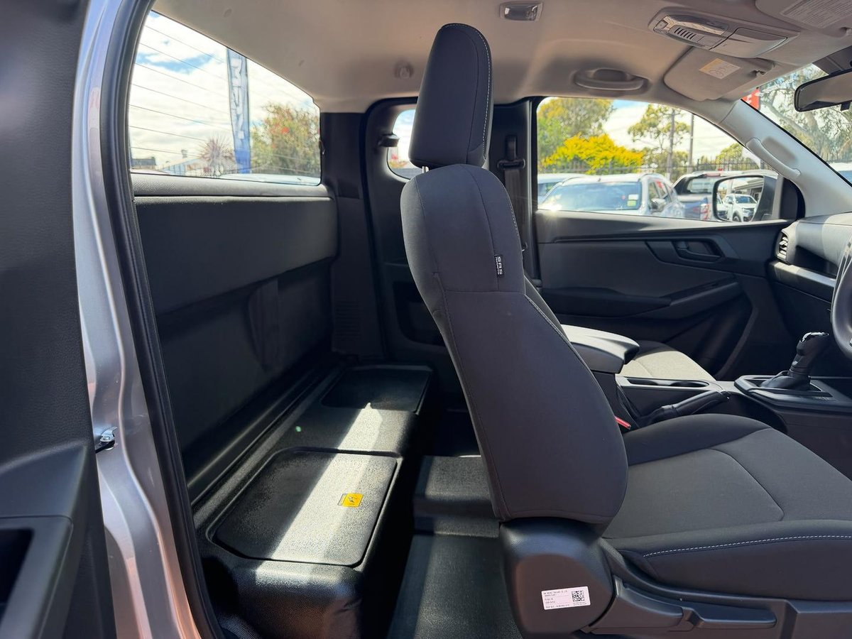 2026 Isuzu D-MAX SX MY25.5 4X4 Dual Range image 24