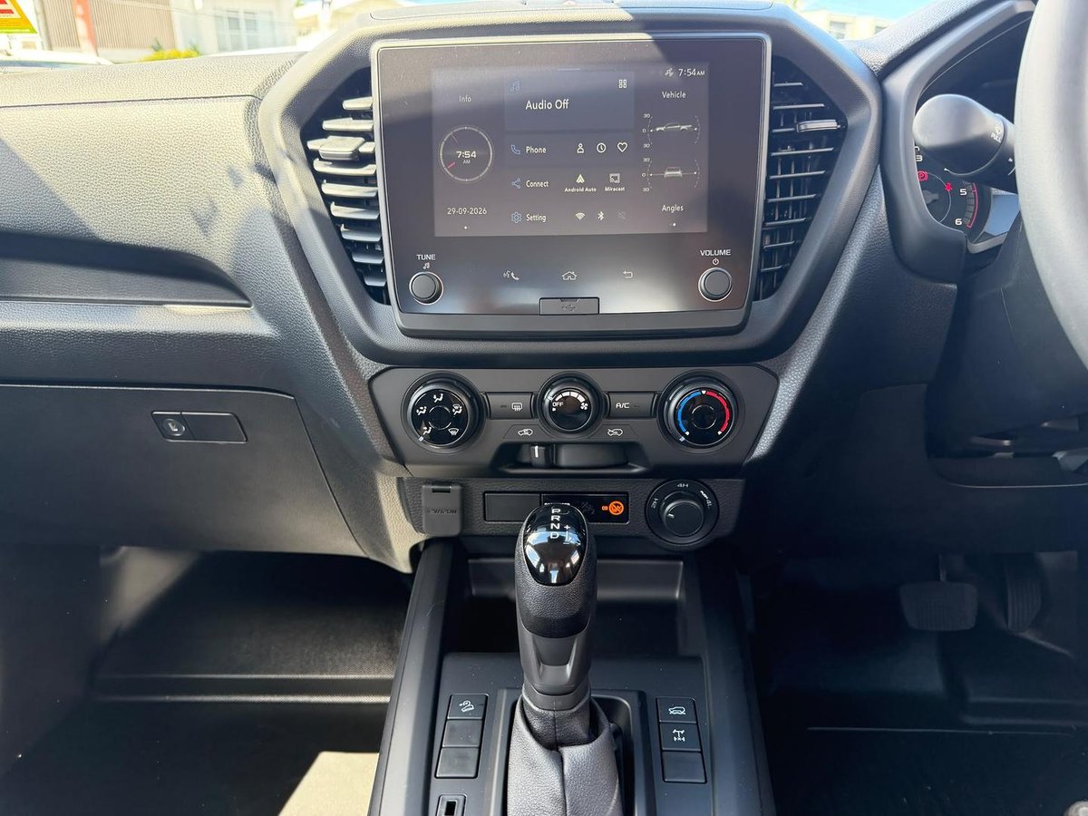 2026 Isuzu D-MAX SX MY25.5 4X4 Dual Range image 12
