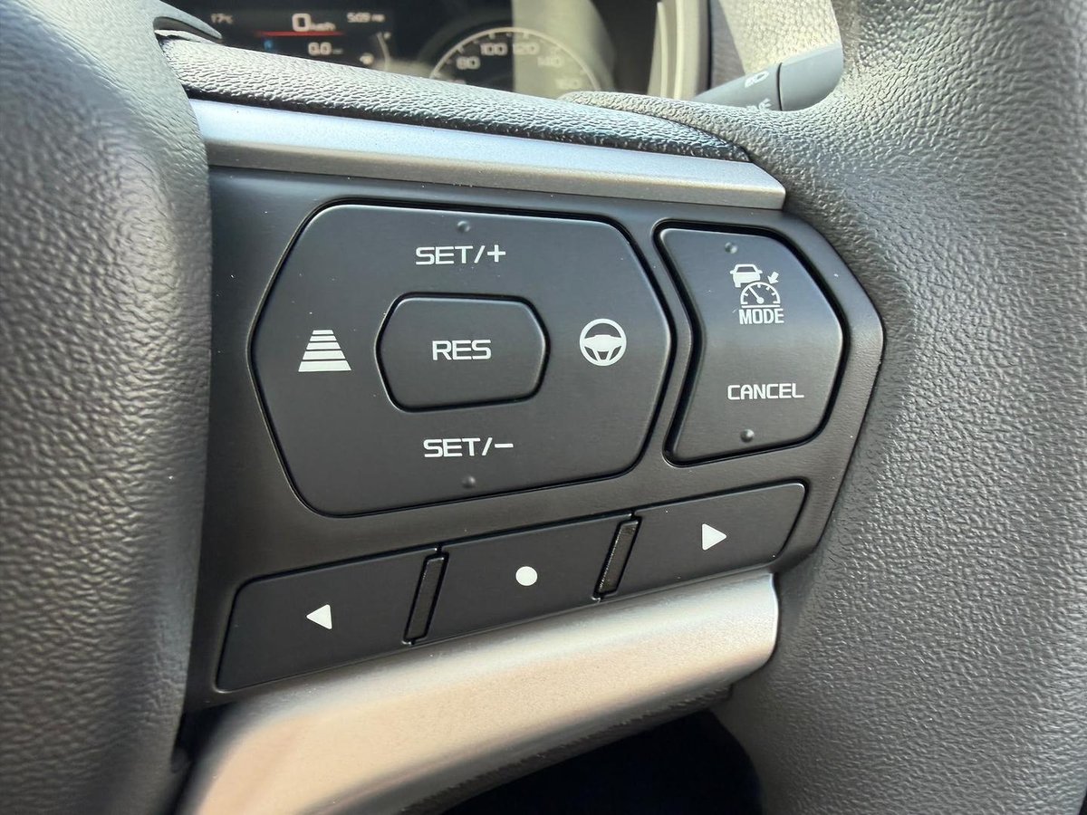 2026 Isuzu D-MAX SX MY25.5 4X4 Dual Range image 25