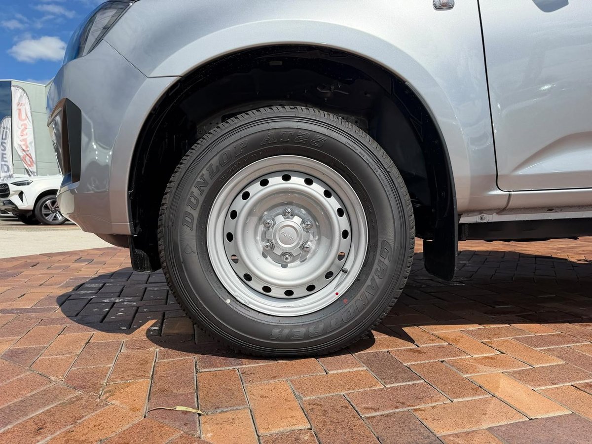 2026 Isuzu D-MAX SX MY25.5 4X4 Dual Range image 5