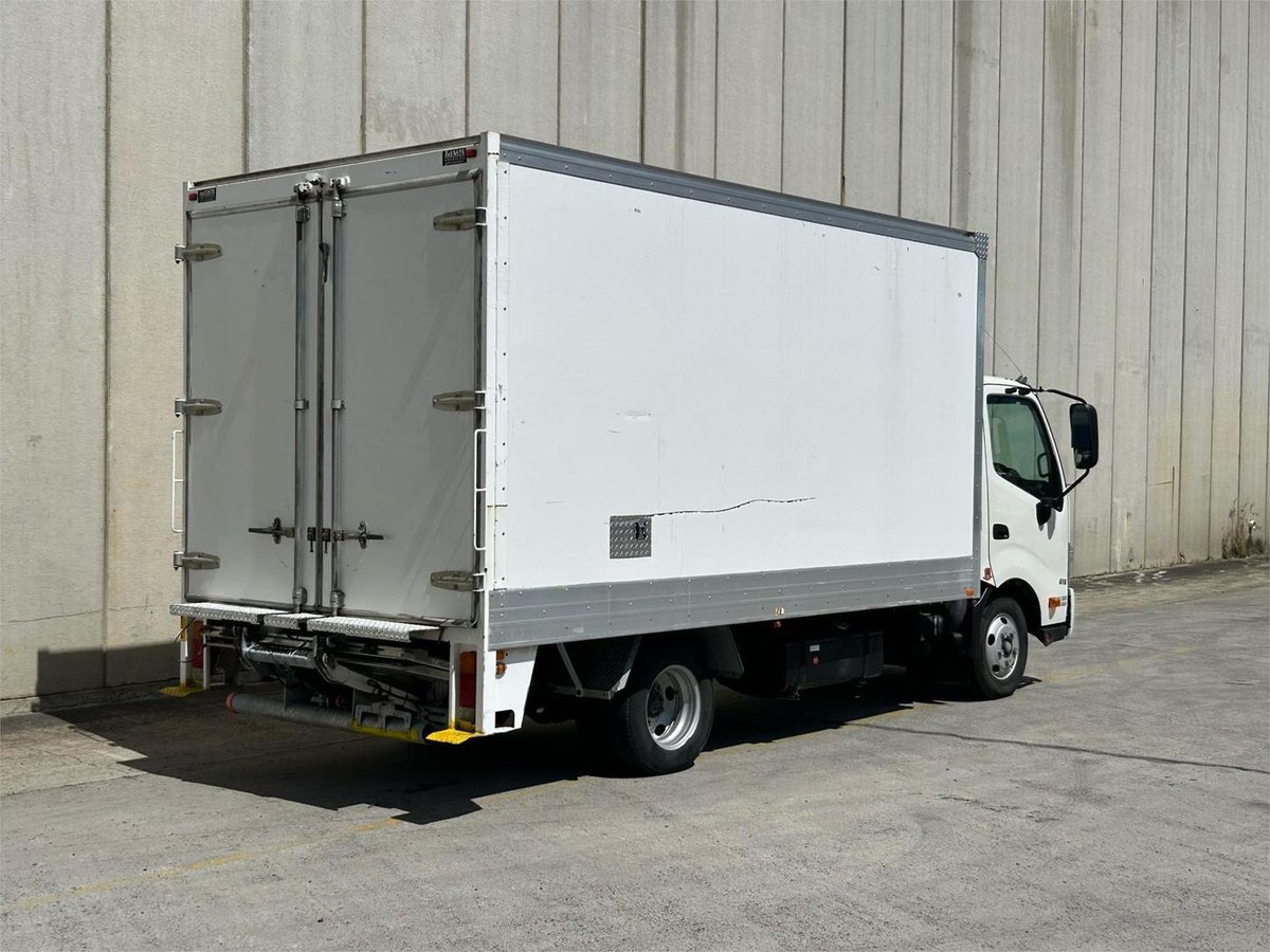 2022 Hino 300 Series 616 image 6