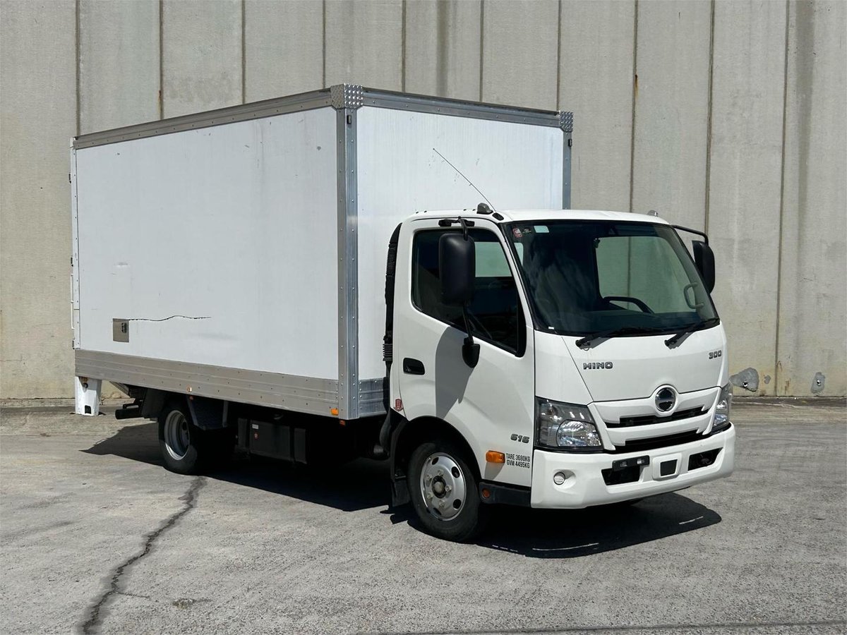 2022 Hino 300 Series 616 image 8
