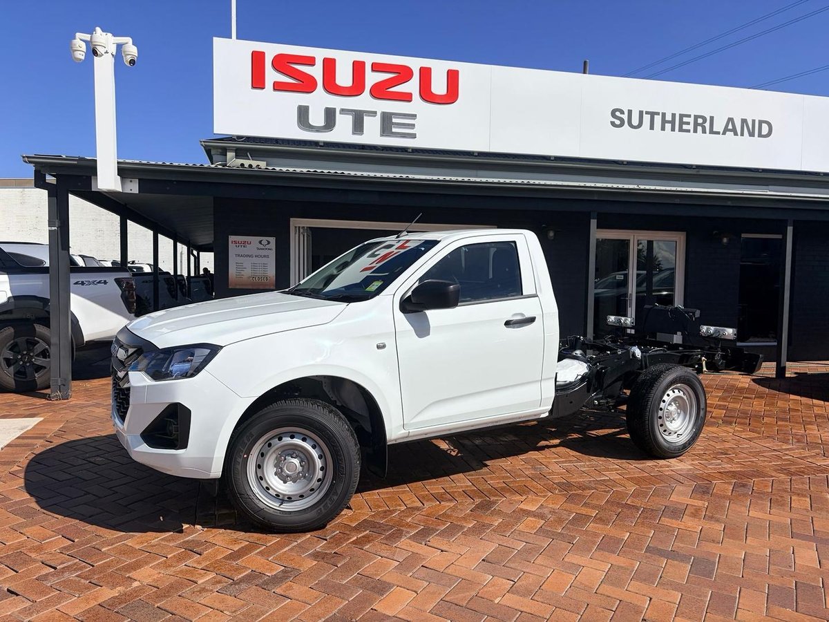 2026 Isuzu D-MAX SX High Ride MY25.5 4x2 image 3