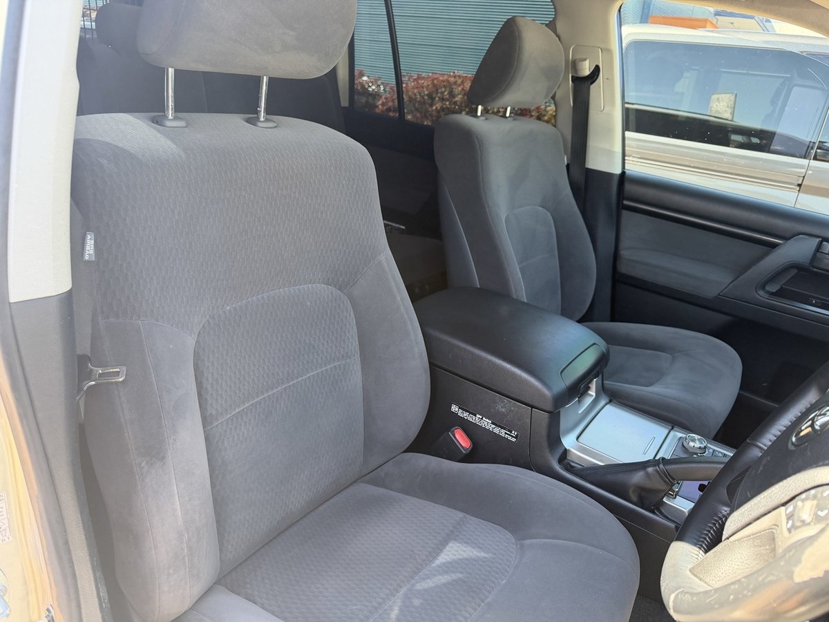 2019 Toyota Landcruiser GXL VDJ200R 4X4 Dual Range image 24