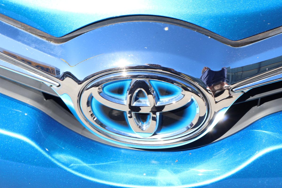 2017 Toyota Corolla Hybrid ZWE186R image 10