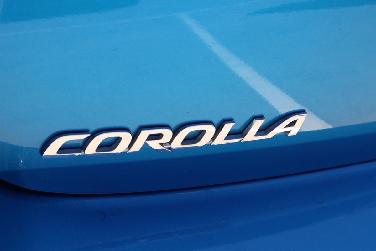 2017 Toyota Corolla Hybrid ZWE186R image 11