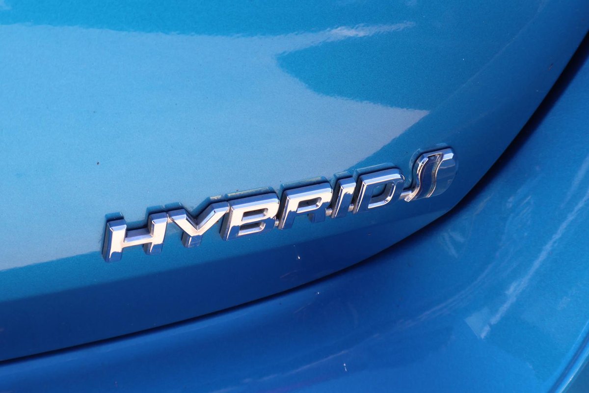2017 Toyota Corolla Hybrid ZWE186R image 12