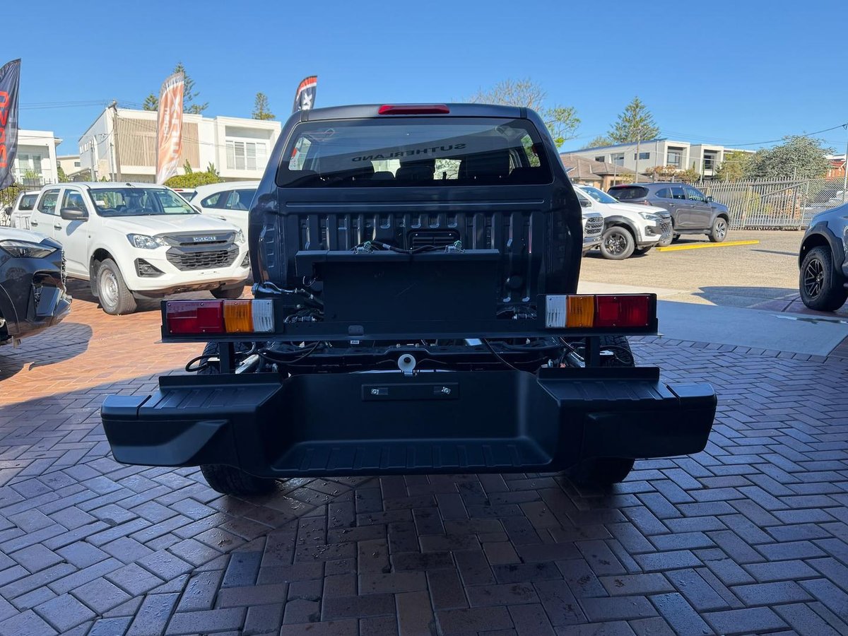 2026 Isuzu D-MAX SX MY25.5 4X4 Dual Range image 11