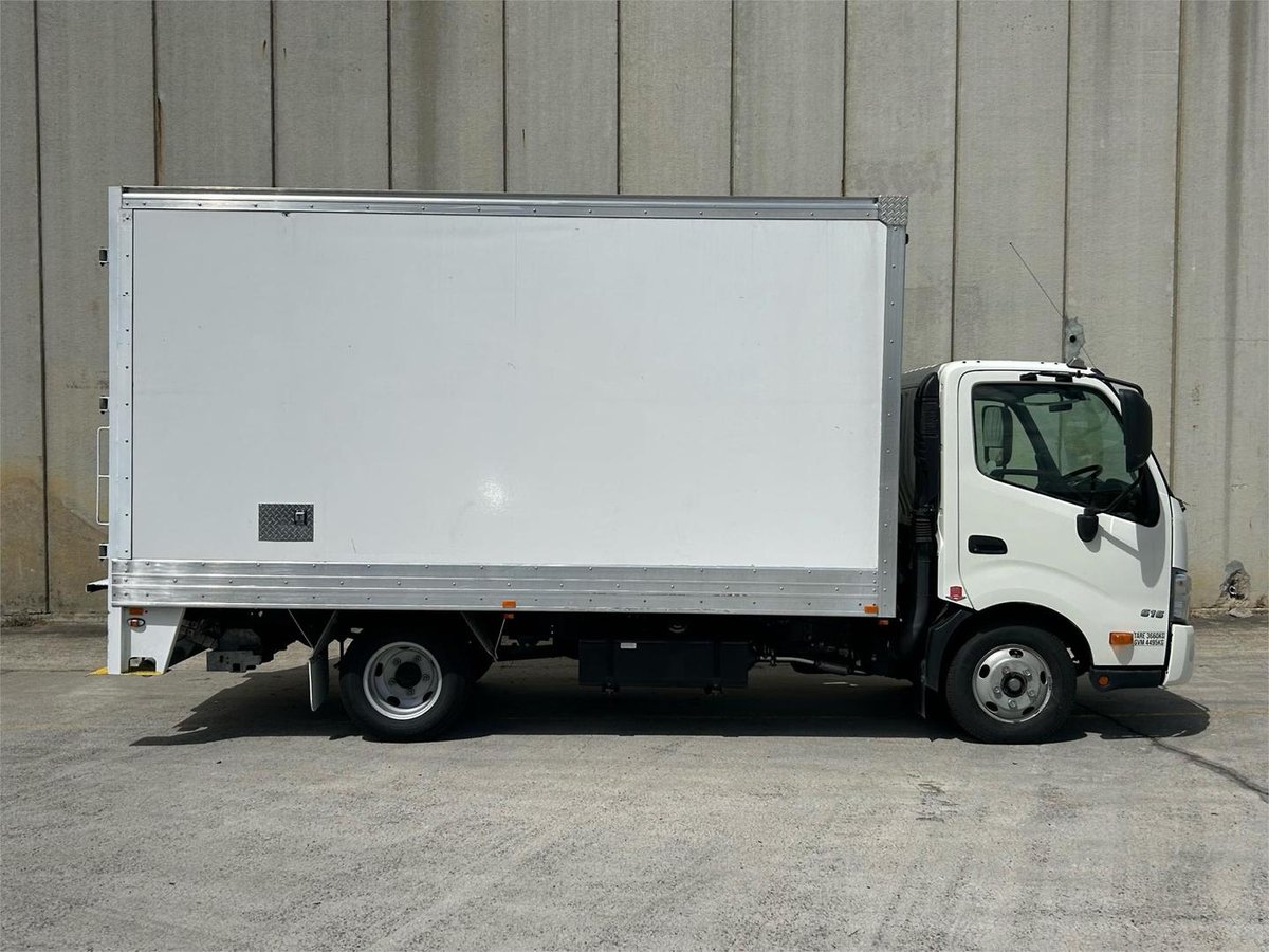 2022 Hino 300 Series 616 image 7