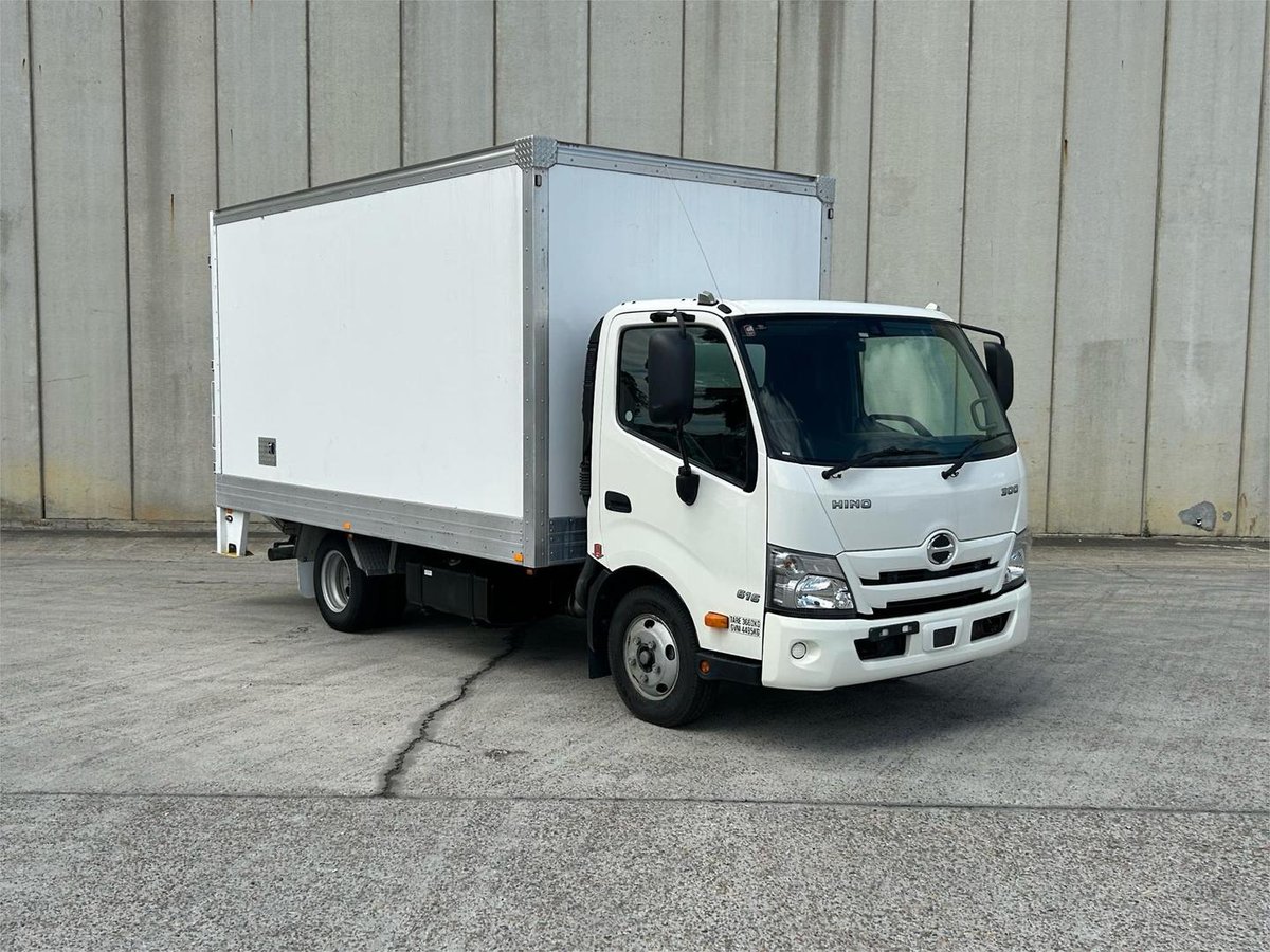 2022 Hino 300 Series 616 image 9