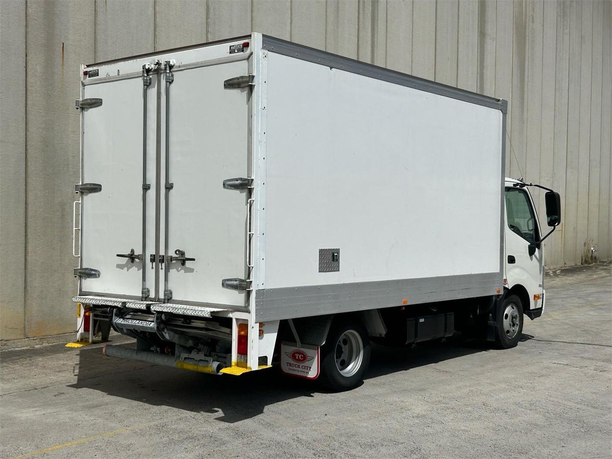 2022 Hino 300 Series 616 image 6