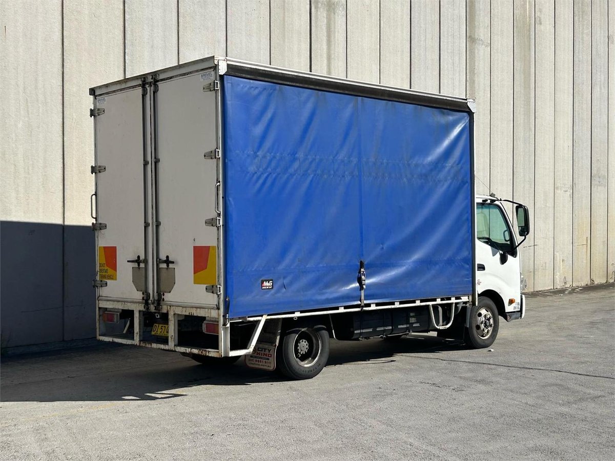 2016 Hino 300 717 image 7