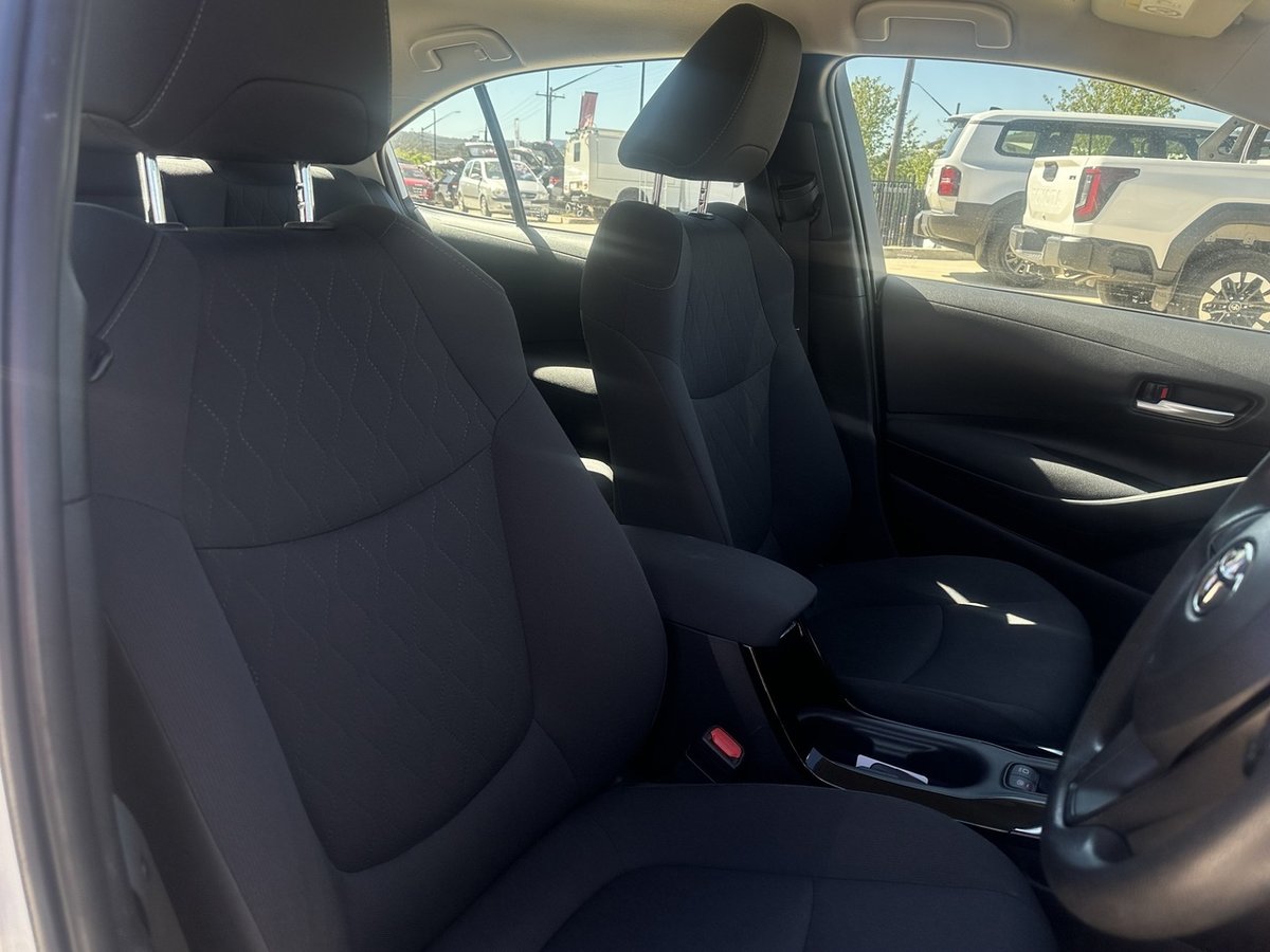 2021 Toyota Corolla Ascent Sport image 11