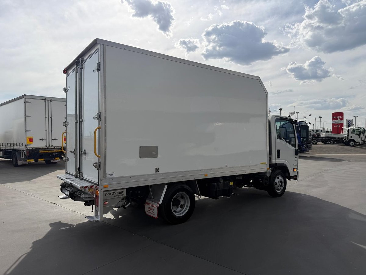 2023 Isuzu N Series NPR 45/55-155 image 8
