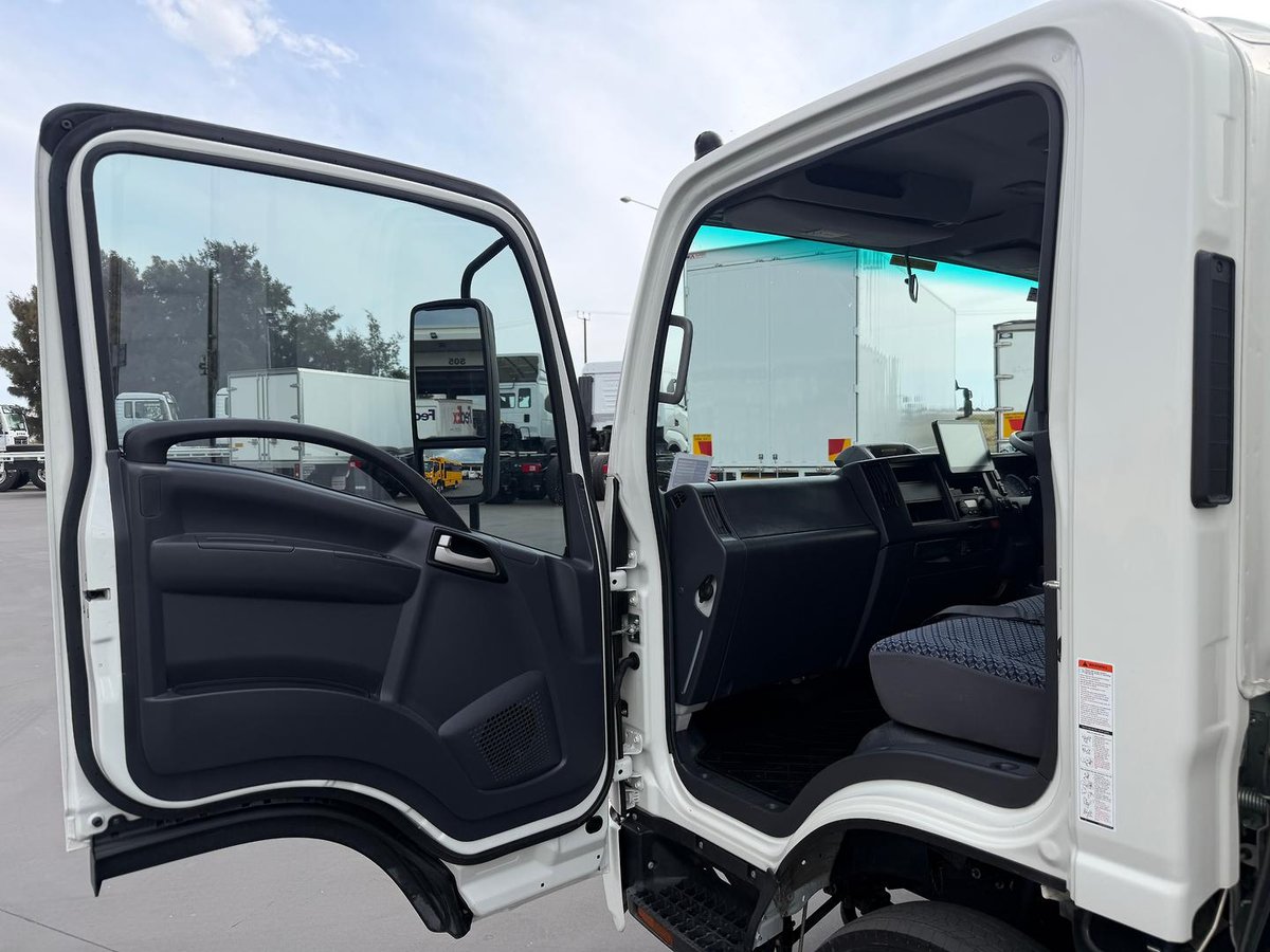 2023 Isuzu N Series NPR 45/55-155 image 26