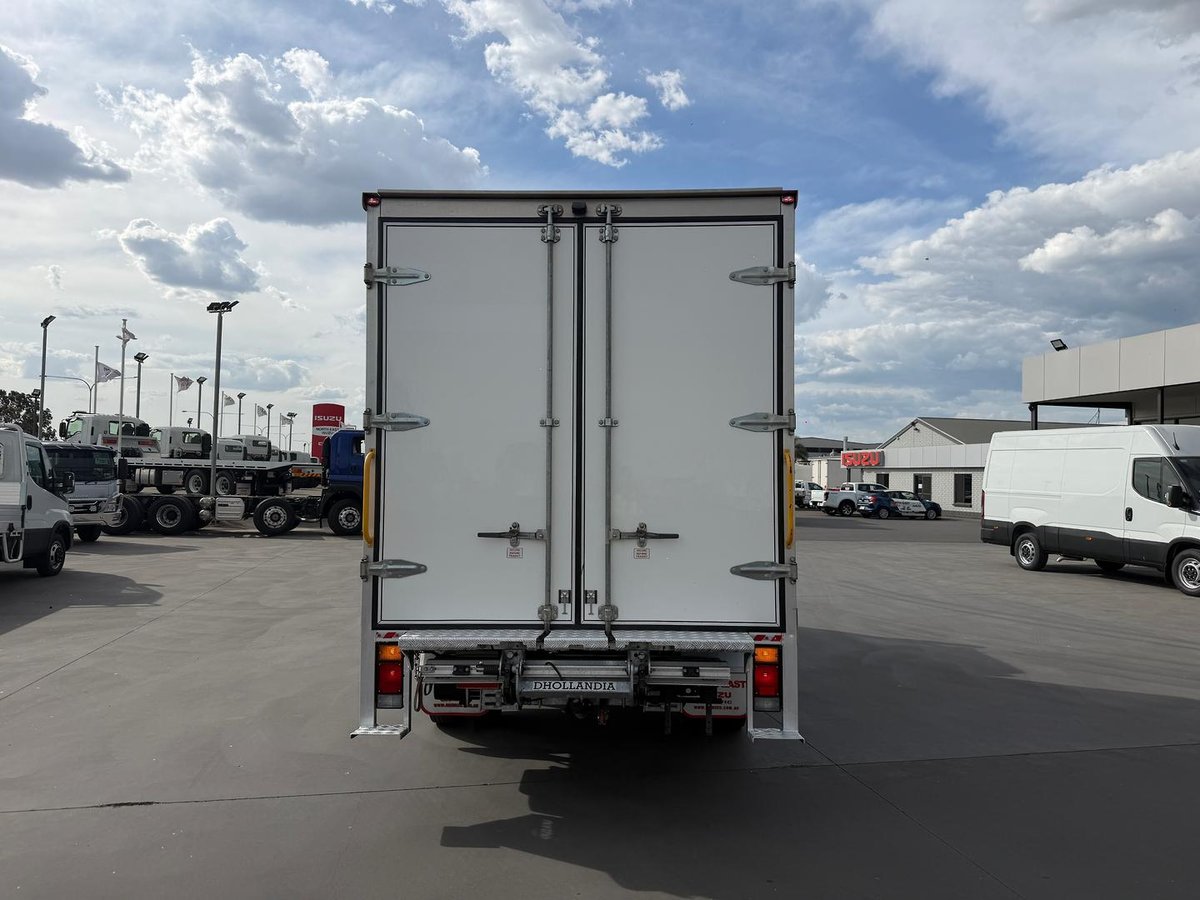 2023 Isuzu N Series NPR 45/55-155 image 6