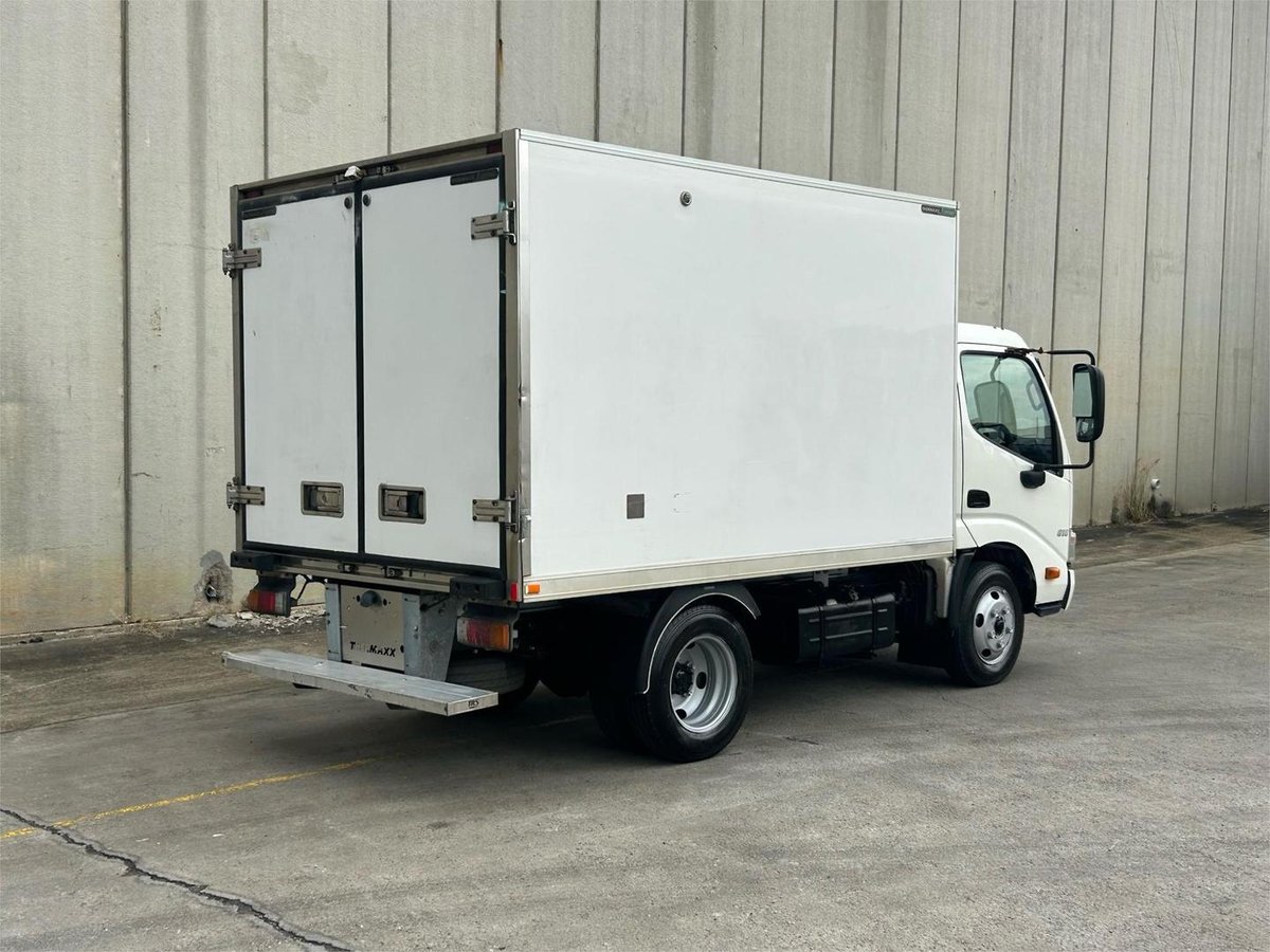 2016 Hino 300 Series 616 IFS image 8