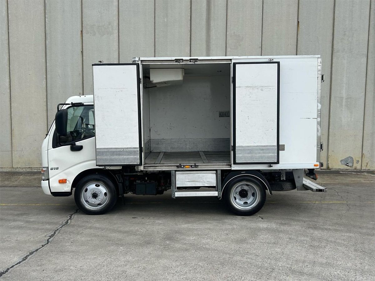 2016 Hino 300 Series 616 IFS image 3