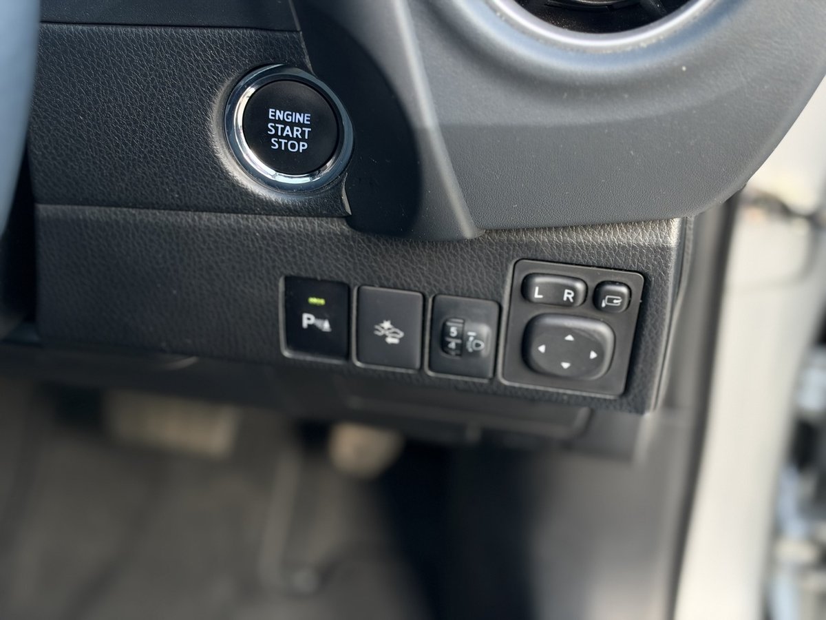 2018 Toyota Corolla SX ZRE172R image 11