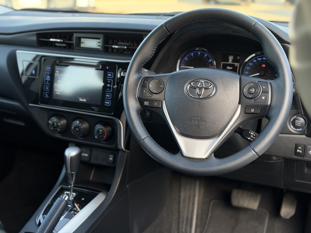 2018 Toyota Corolla SX ZRE172R image 9