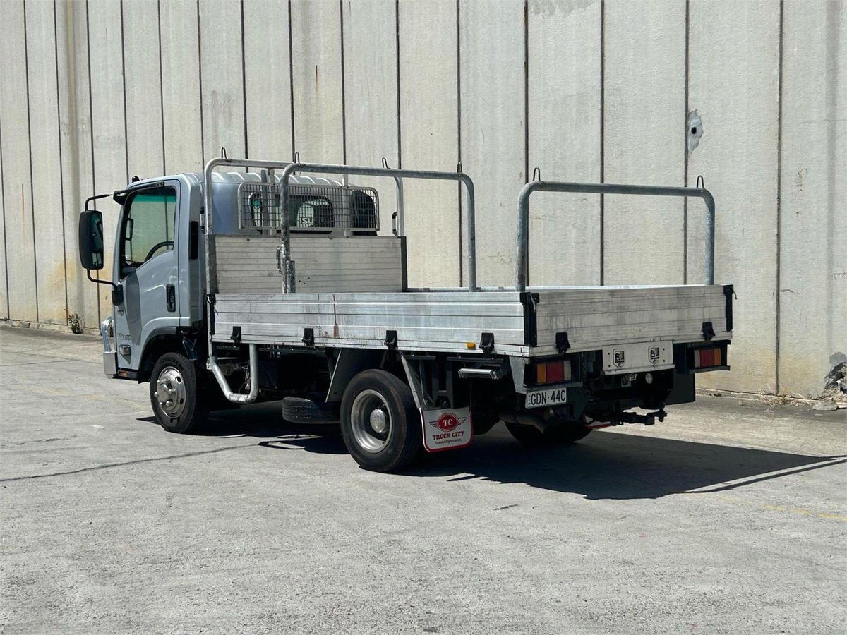 2015 Isuzu N Series NPR 45/55-155 image 3
